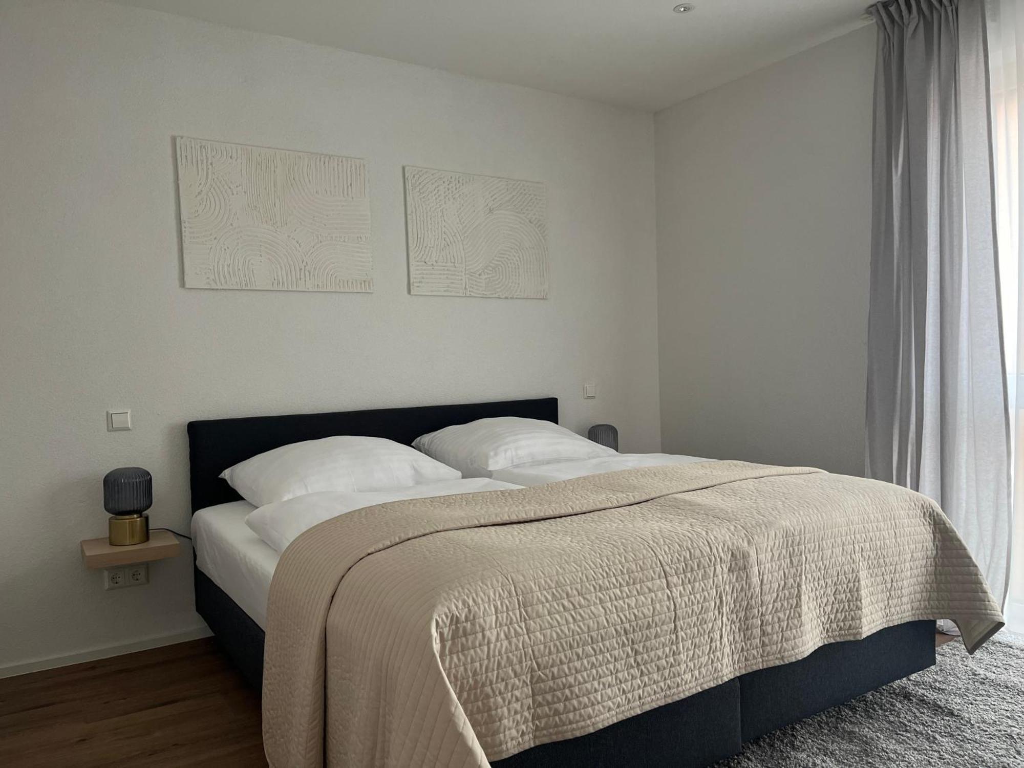 Schluessel Apartments Лар Екстериор снимка