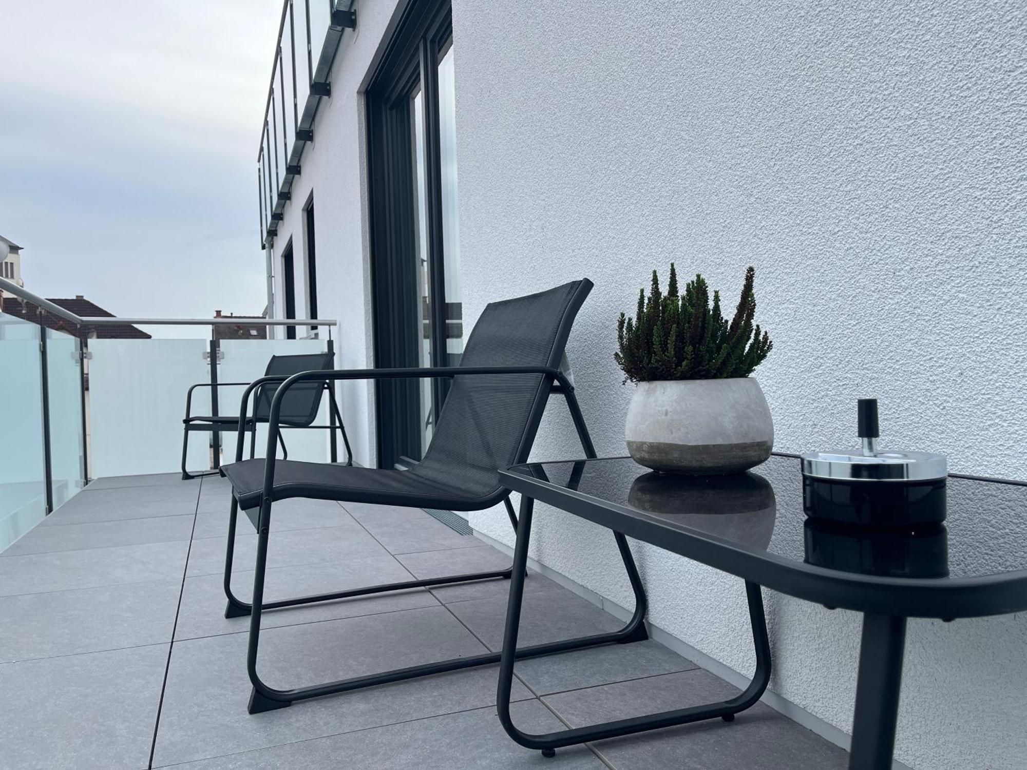 Schluessel Apartments Лар Екстериор снимка